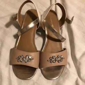 American Eagle 1.5 inch heels. (Never used before)